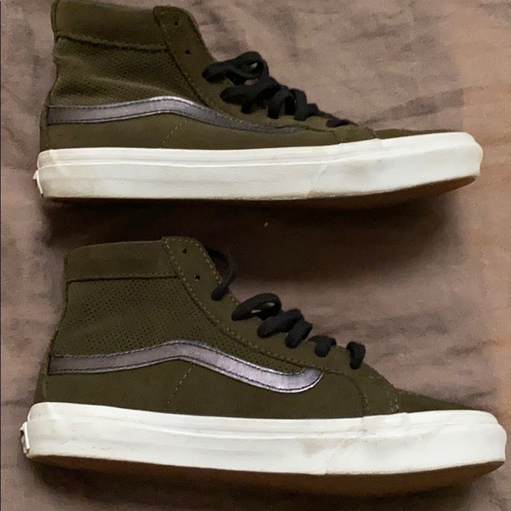 Vans - Picture 2 of 6